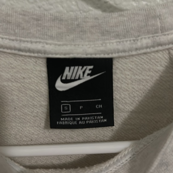 Vintage Nike Sweater - Picture 6 of 6